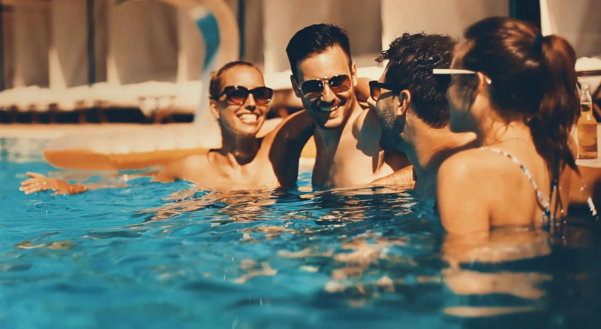 Come organizzare una festa in piscina