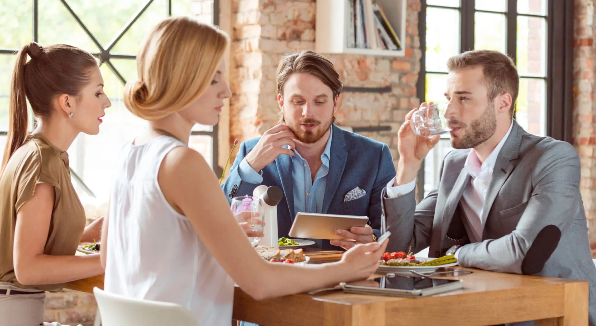 5 gesti che renderanno la tua pausa pranzo migliore