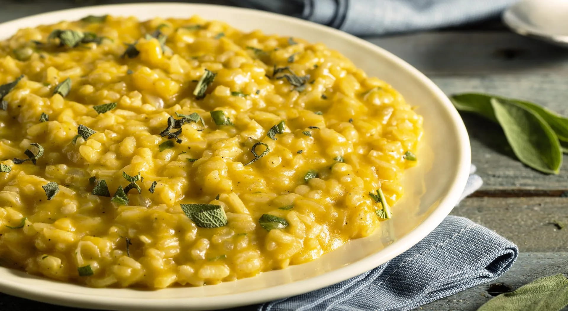 Risotto all’onda o mantecato? Differenze e consigli!